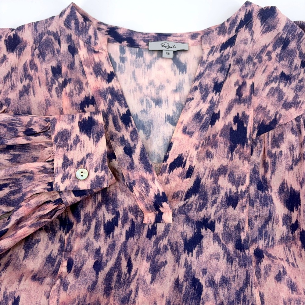 Rails Womens XS Pink Navy Blue Abstract Animal Print Cotton Split V-Neck Blouse